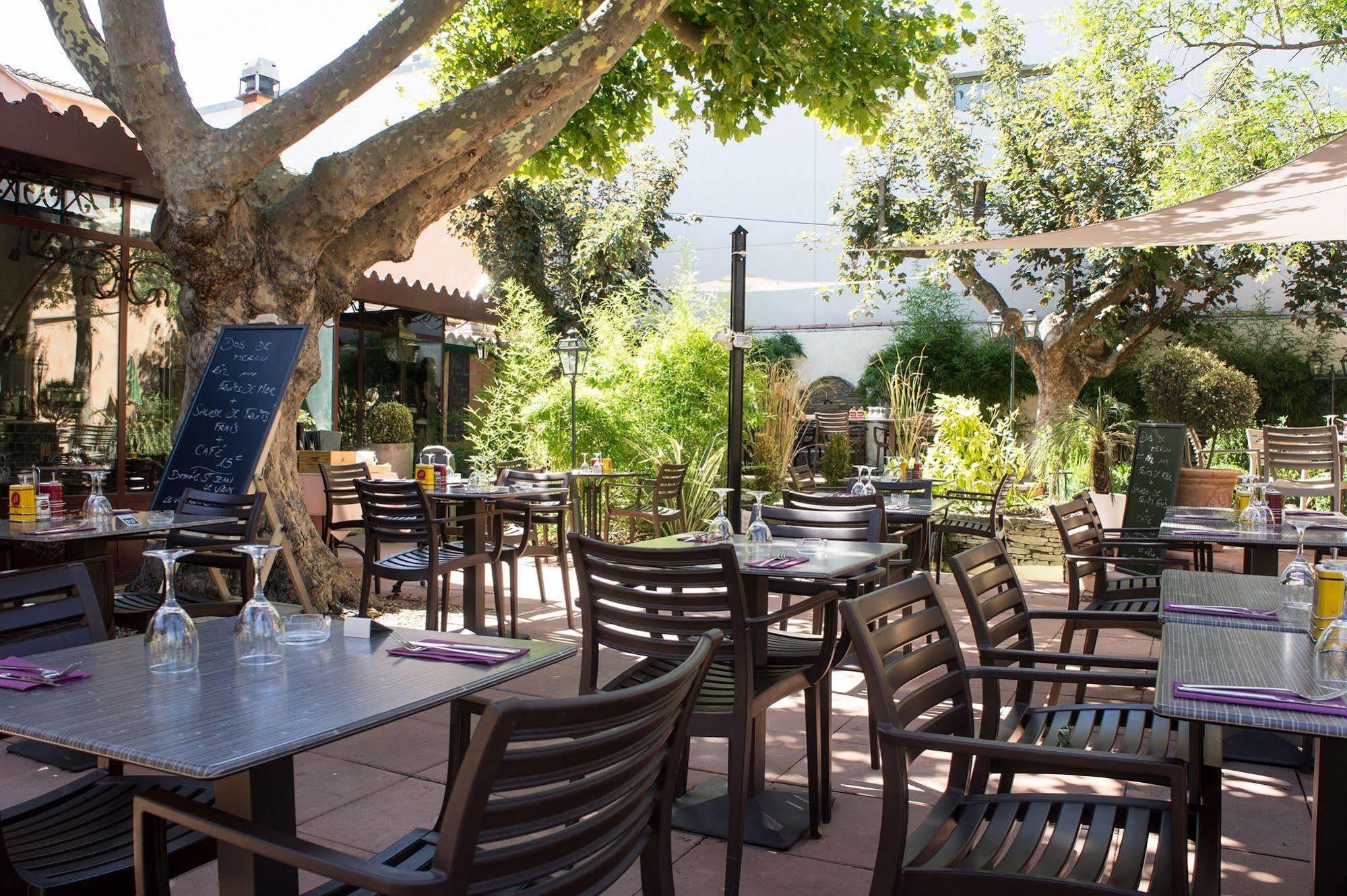 Hotel De France - De Charme En Provence 3*